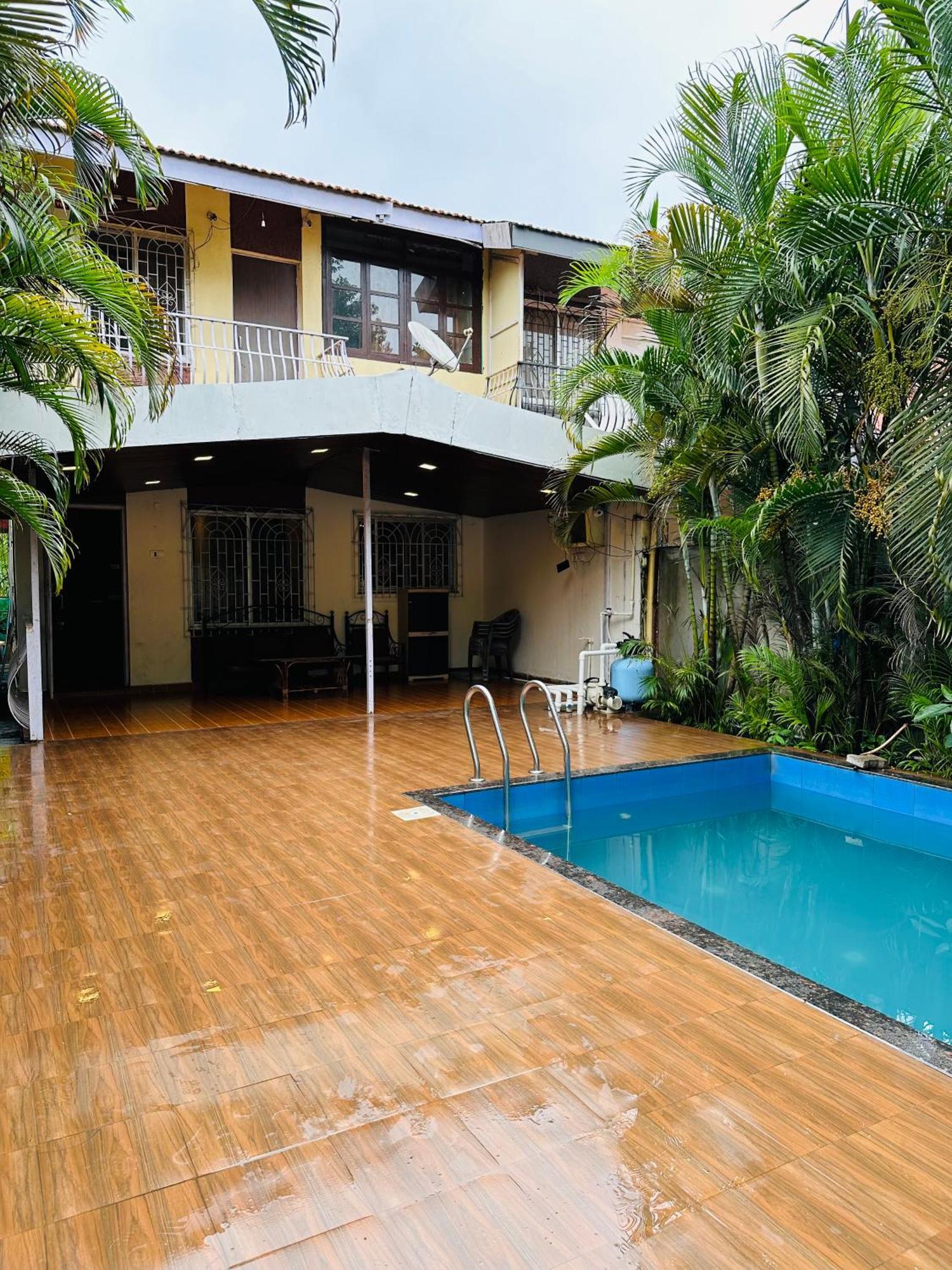 Pool Side House Villa Lonavala Eksteriør billede